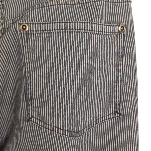Chicos Size 1 Medium Capri Jeans Denim Blue White Striped Lightweight Stylish - Picture 8 of 14